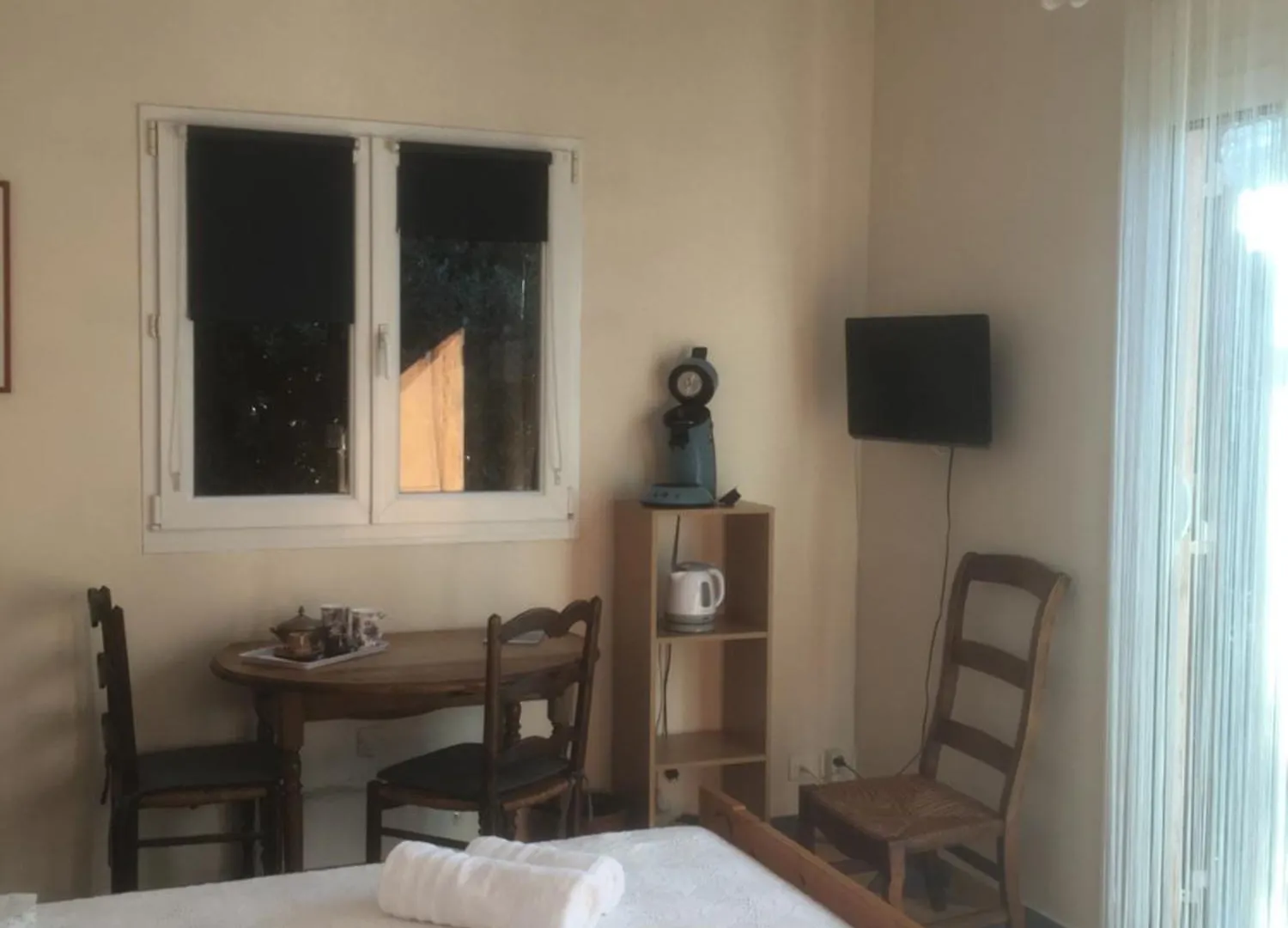 Studio Chez Charles Et Marie, Independant De La Maison, Acces Piscine, Tres Calme, Roquefort-les-Pins 0*,  France